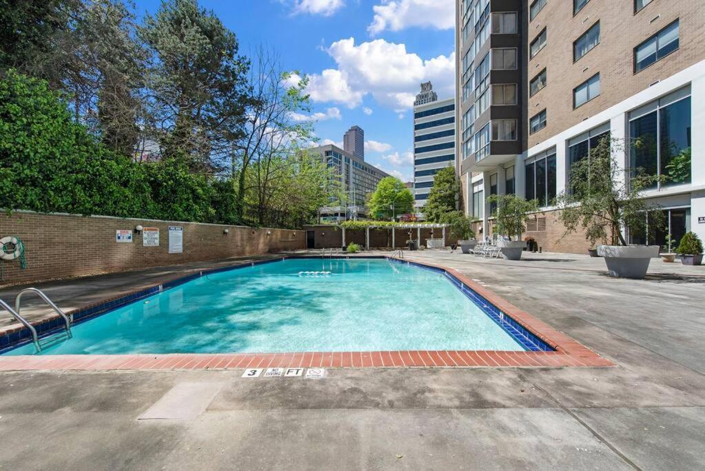 1109-extra Lg-king Bed-1 Free Park-fast Wifi-dtw Atlanta